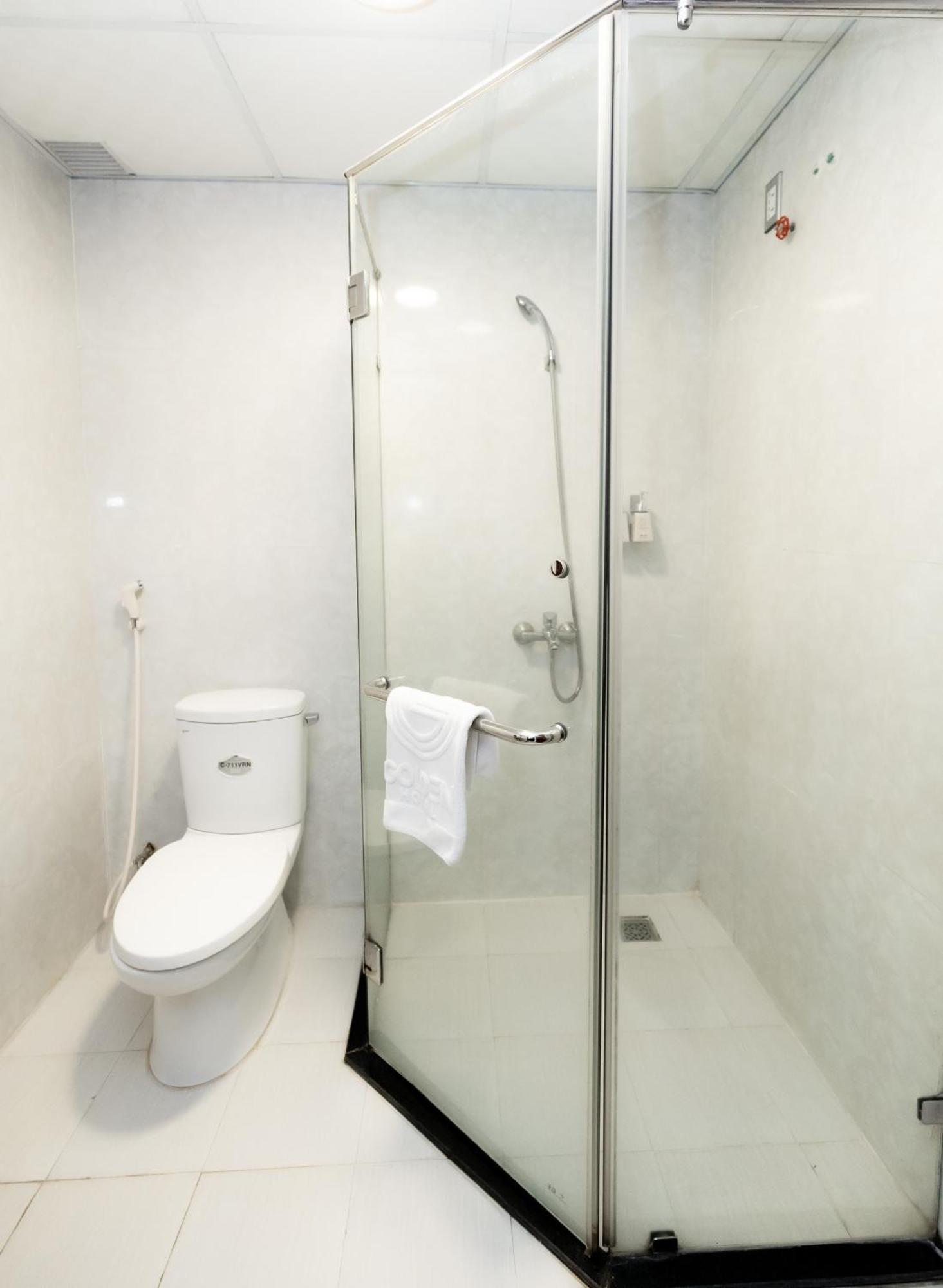 Golden Quang Tri Hotel Dong Ha Exteriör bild